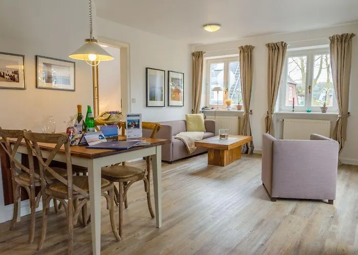 Senwai Hues Whg 4 فيسترلاند